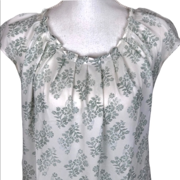 Lauren Conrad Pleat Neck Keyhole Tie Back Top Floral Green White EUC Sz Sm - Picture 3 of 11